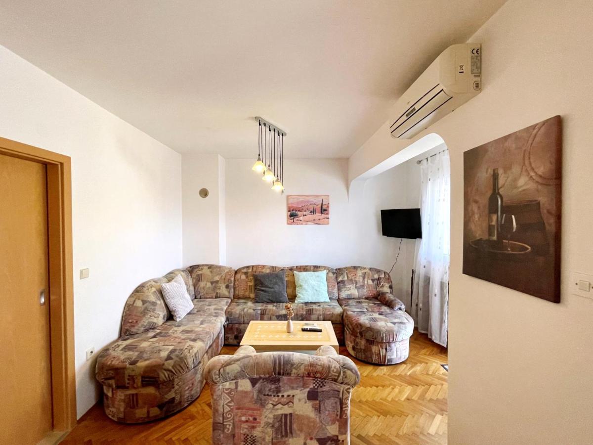 Apartments Bohovic ชิโล ภายนอก รูปภาพ